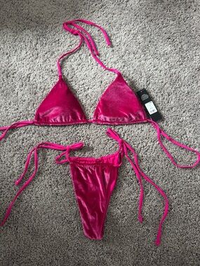 Fashion Nova Fuchsia Velvet Triangle String Bikini